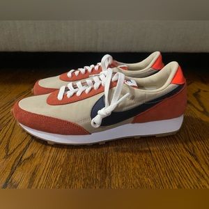 Nike DayBreak Cinnabar S Expeditedship